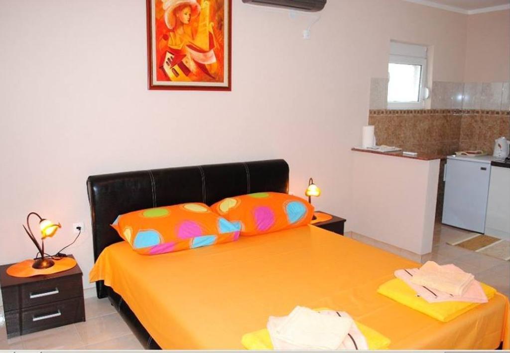 Apartments Anne Petrovac Cameră foto